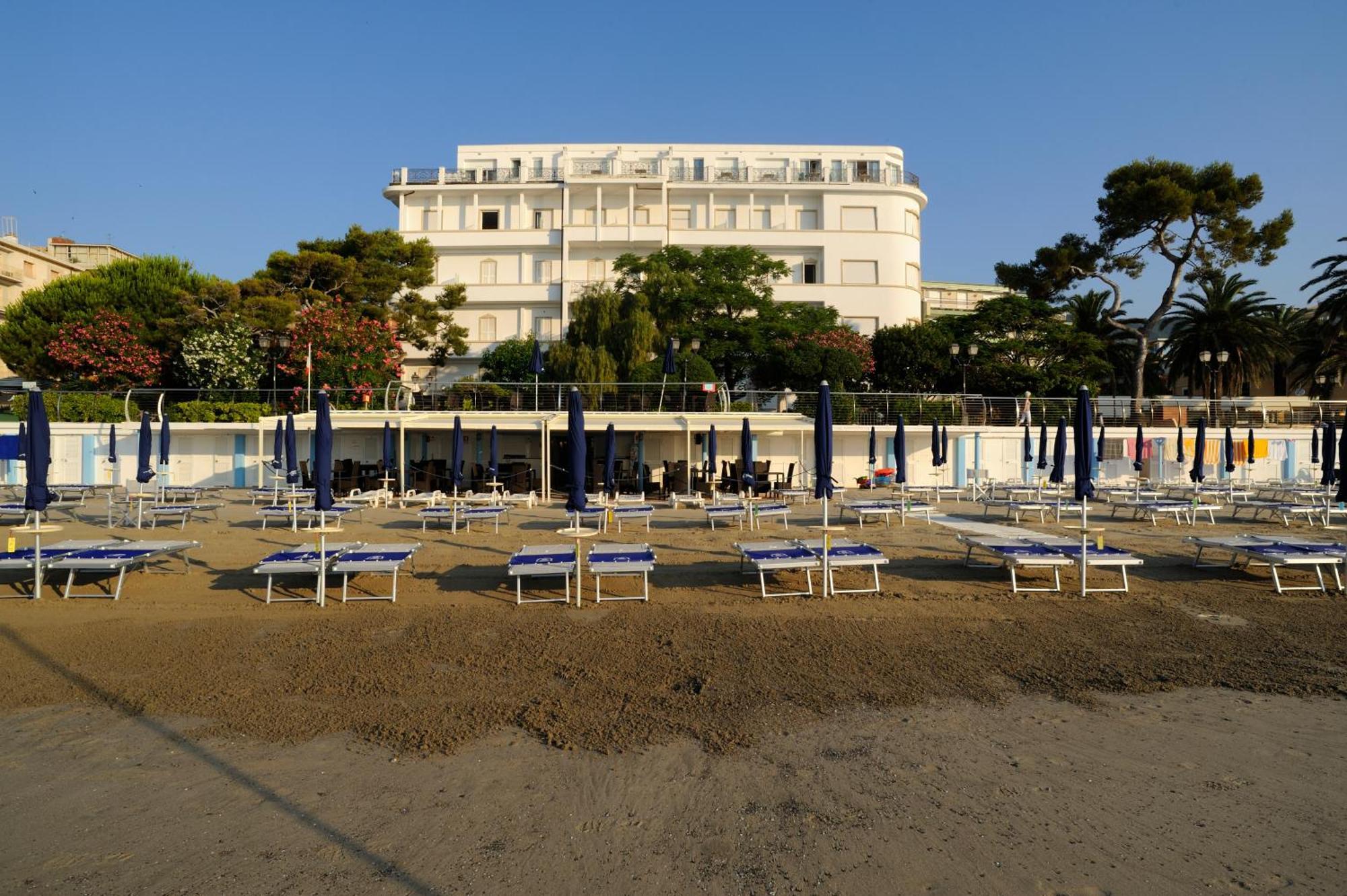Grand Hotel Mediterranee Alassio Exterior photo