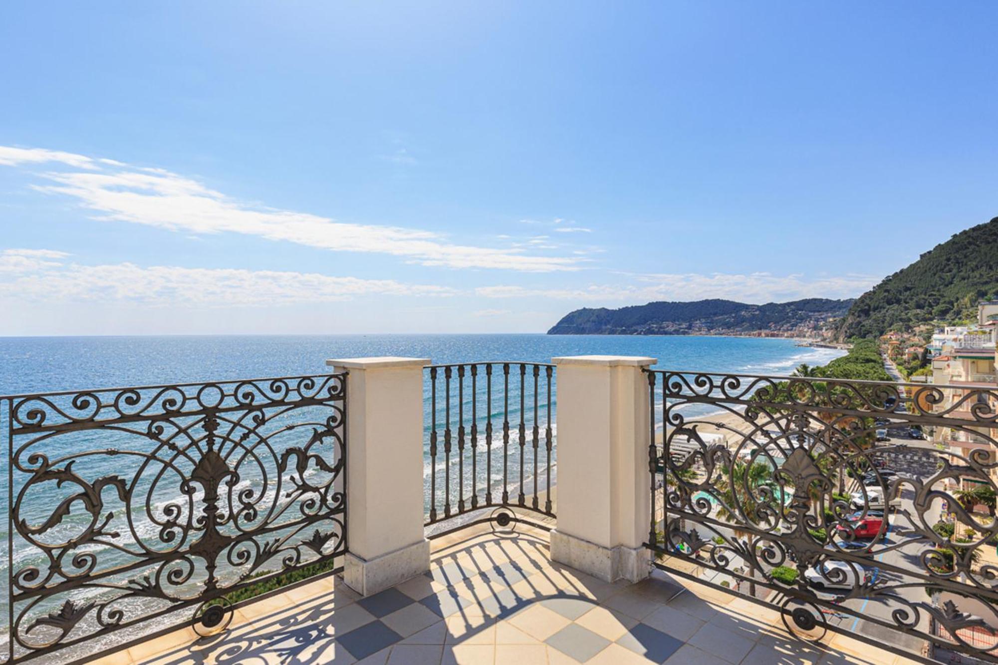 Grand Hotel Mediterranee Alassio Exterior photo